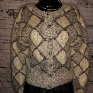 Vintage 1970s/ 1980s fuzzy mohair sweater size large